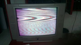 家里面彩色電視機電視機開機以后出現(xiàn)圖片中的現(xiàn)象,請問大神這個是什么故障,怎么維修呢